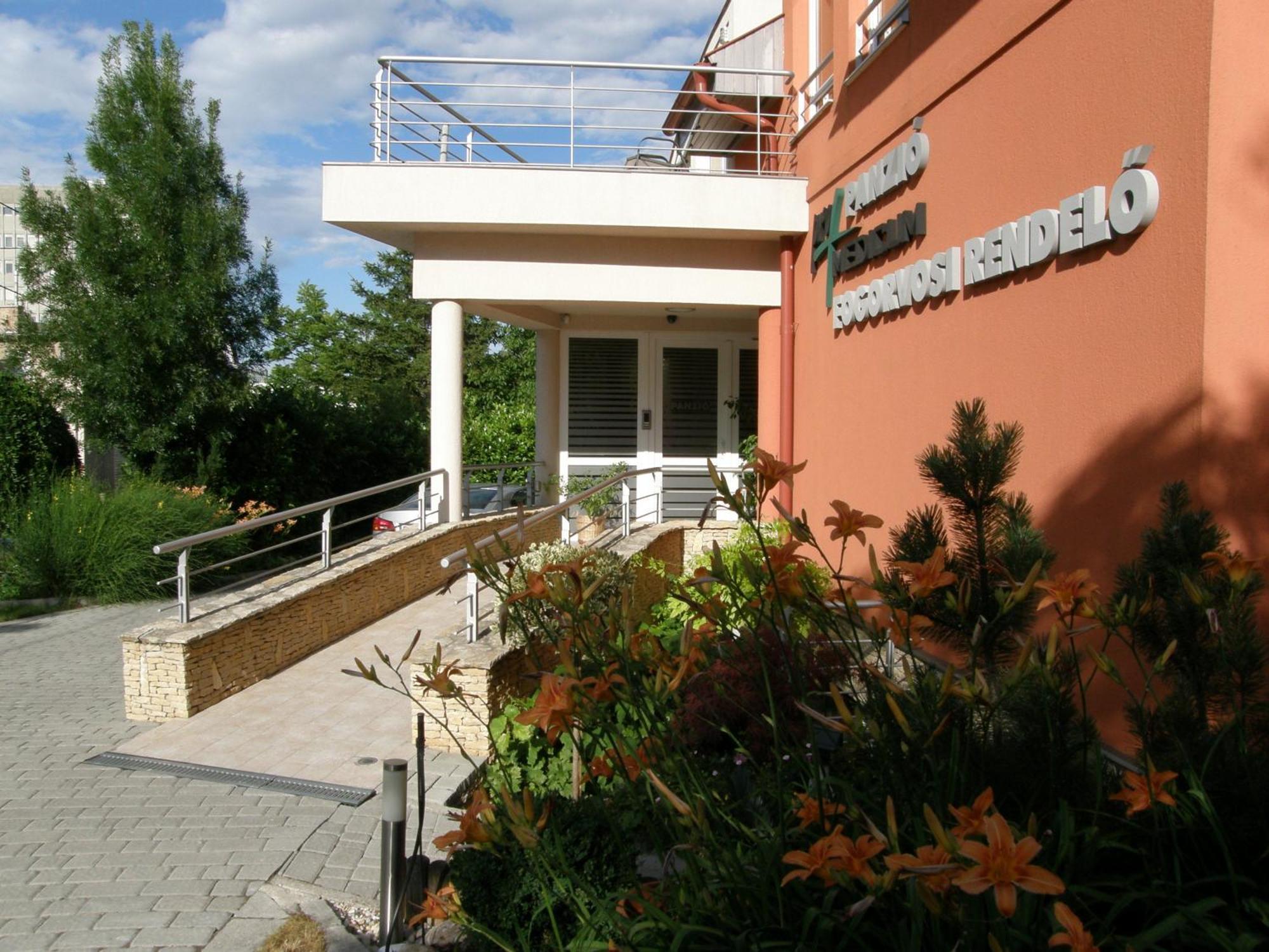 Promedicum Panzio Ξενοδοχείο Veszprém Εξωτερικό φωτογραφία